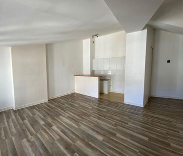 Location Appartement 2 pièces 49m² LA ROCHELLE 17000 - Photo 1