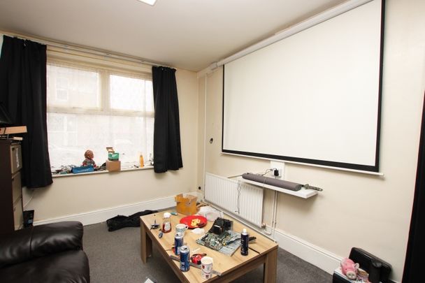 Kettering, Northants, NN16 - Photo 1