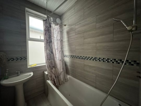 2 bed Maisonette for Rent - Photo 1