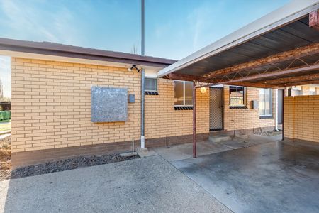 Home For Rent - Photo 4
