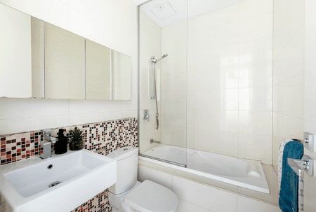 Prime Location - Photo 2