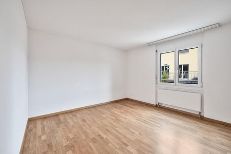Helle 4.5-Zimmer-Wohnung mit Balkon und traumhafter Aussicht in Egg... - Photo 2