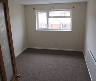 Lichfield Walk, WORKSOP - Photo 2