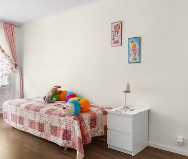 Ribegatan, Kista - Foto 2