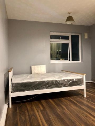 3 bedroom apartment to rent - Photo 3