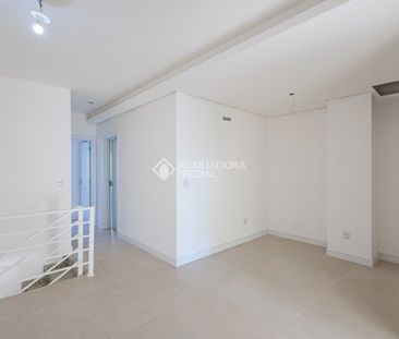 Casa com 3 quartos e 195m² para alugar em Jardim Itu, Porto Alegre. - Photo 5