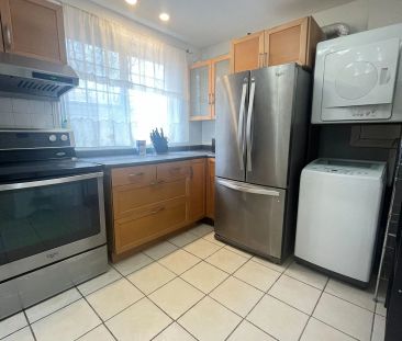 Detached Home For Lease | N9236747 - Photo 5