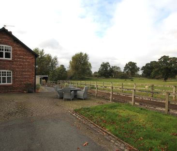 2 Bedroom COTTAGE, Aldersey - Photo 6