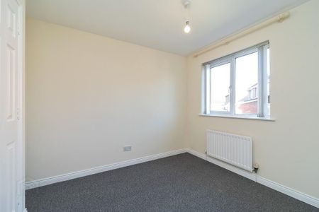 161 Glenwood Court, Lisburn, BT28 3WD - Photo 4