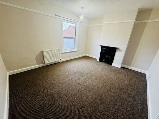 Cromwell Road, Rushden - Photo 1