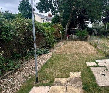 1 bedroom in a house share to rent - Photo 5