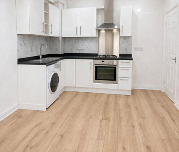 2 bedroom maisonette to rent - Photo 2