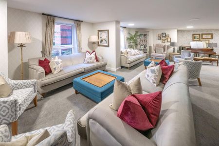 1 bedroom retirement property to rent - Photo 2