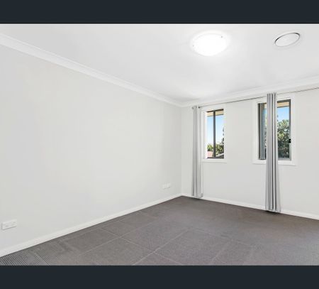 5/54 Camilleri Avenue, Quakers Hill, NSW 2763 - Photo 3