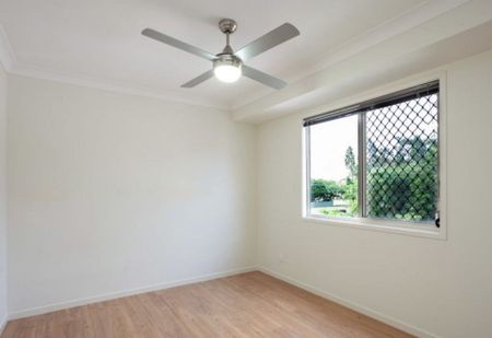 Stylish 4-Bedroom Family Home in Prime Location&excl; - Photo 2