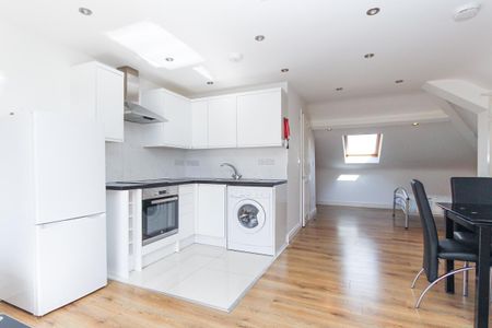 studio property to let - Photo 4