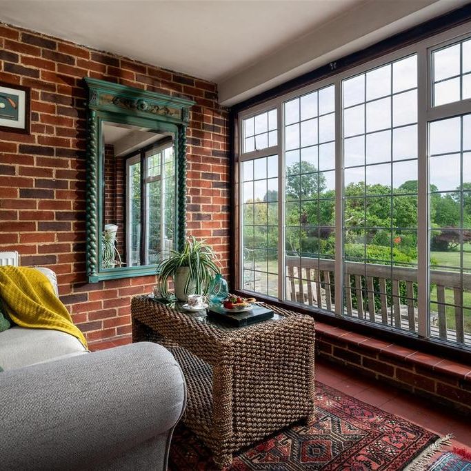 5 bedroom detached house to rent - Photo 1