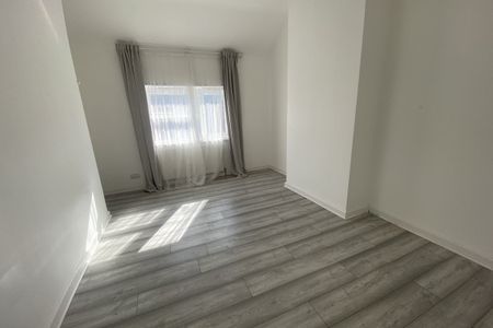 Staveley Street - Photo 4