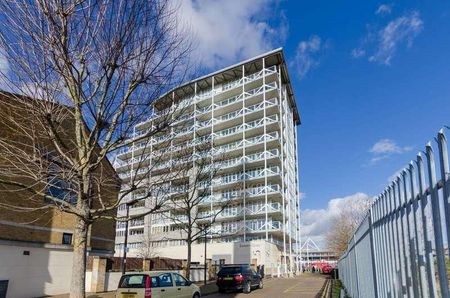 Eastern Quay Apartments, Royal Docks, E16 - Photo 2