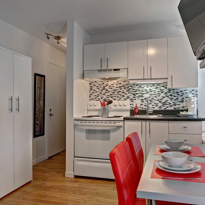 2 AVRIL- Studio fonctionnel en plein ♥ du Vieux-Québec - Photo 1