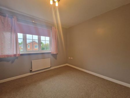 2 bedroom semi-detached house to rent - Photo 3