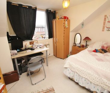 BILLS INCLUDED – Graham Grove, Burley, Leeds, LS4 - Photo 6