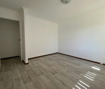 Large Family Home with Park Views - Photo 2