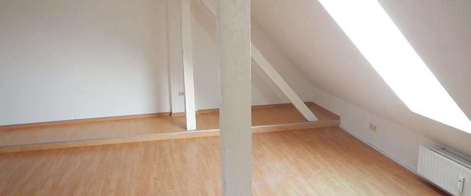 Helle Dachgeschosswohnung im Altbau am Stadtpark Steglitz - Photo 1