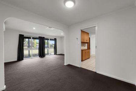 Spacious Home in Convenient Surrey Downs Location - Photo 2