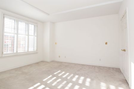 For Lease - 2289 Lakeshore Boulevard Unit# 129, Toronto, Ontario - Photo 3