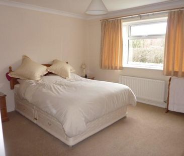 4 bedroom detached house to rent - Photo 6