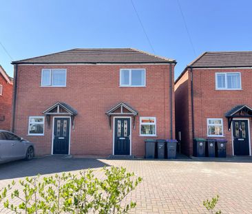 2 bedroom semi-detached house to rent - Photo 6
