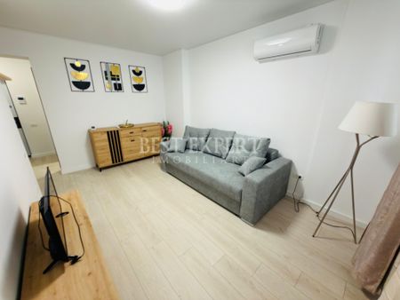 Garsonieră de închiriat – ideală pentru locuit sau firm - Fotografie 2