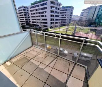 Modern und sonnig - Balkon mit Süd-Ausrichtung und elektr. Außenjalousien - 3.OG - Photo 2