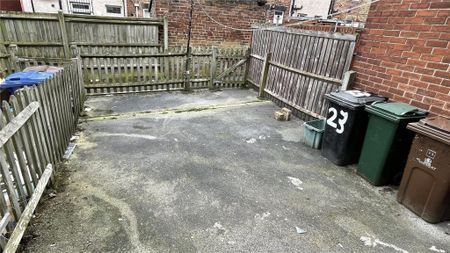 Henshall Street, S70, Barnsley - Photo 2