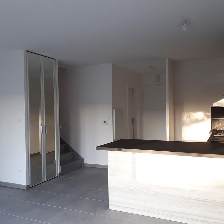 Location Maison 4 pièces 80m² FROUZINS 31270 - Photo 1