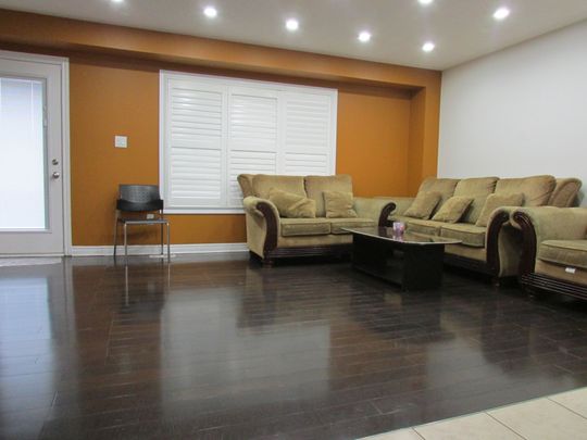 For Lease - 29 Napoleon Crescent, Brampton, Ontario - Photo 1