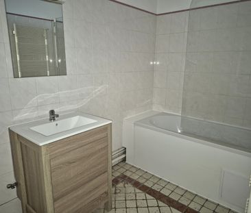 Location Appartement 2 pièces 45m² CAMBRAI 59400 - Photo 4