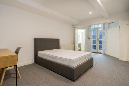 2 bedroom flat to rent - Photo 4
