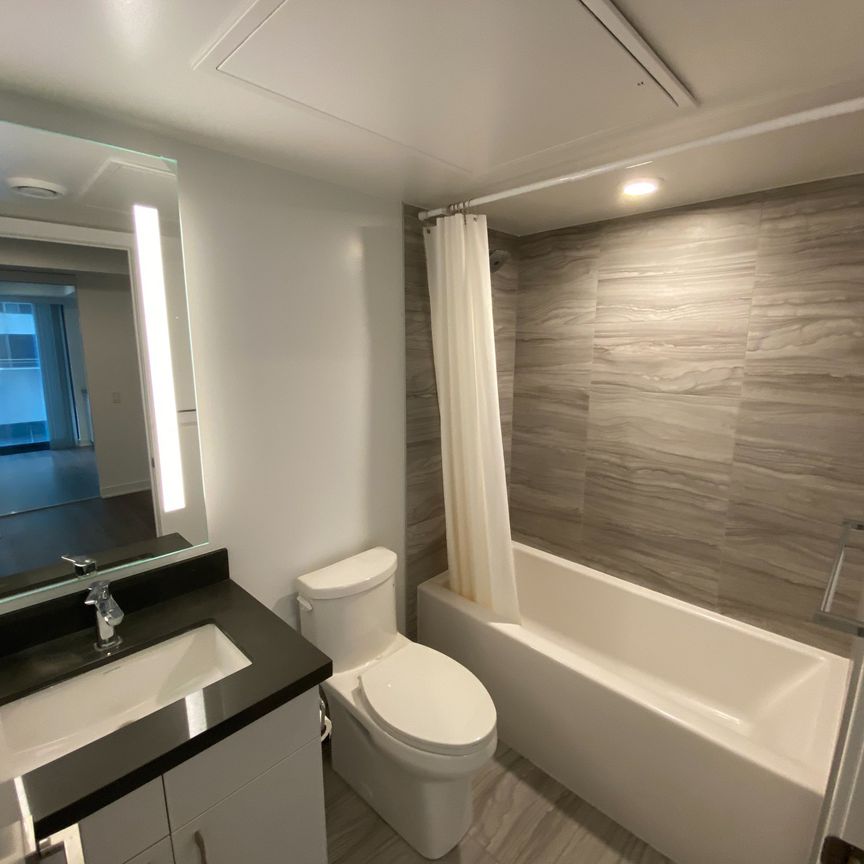 For Lease - 188 Cumberland Street Unit# 1407, Toronto, Ontario - Photo 1