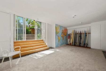 Stunning Bondi Beach Masterpiece Just Minutes to the Sand - Photo 4