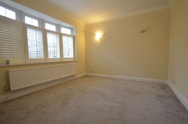 Bridge Road, Chertsey, KT16 - Photo 1