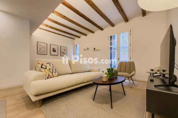 Piso en alquiler en Carrer de Tapioles, cerca de Carrer de Blai - Photo 1