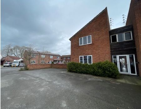 Studio Flat, Barnsdale Road, LE4 - Photo 2