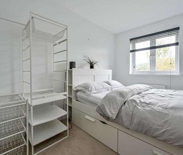 Victoria Mews, Gu, Chilworth, GU4 - Photo 5