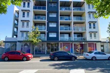 Stylish Apartment Living in the Heart of Mawson Lakes - Photo 3