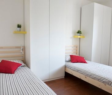 Via Francesco Primaticcio, Milan, Lombardy 20147 - Photo 2