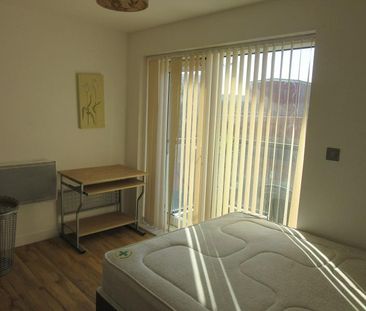 2 bedroom flat to rent - Photo 3