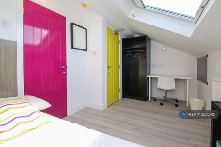 1 bedroom in a house share to rent - Photo 5