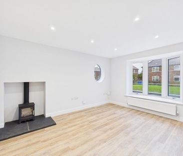 3 bedroom semi-detached house to rent - Photo 4